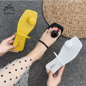 Mod circle sandals